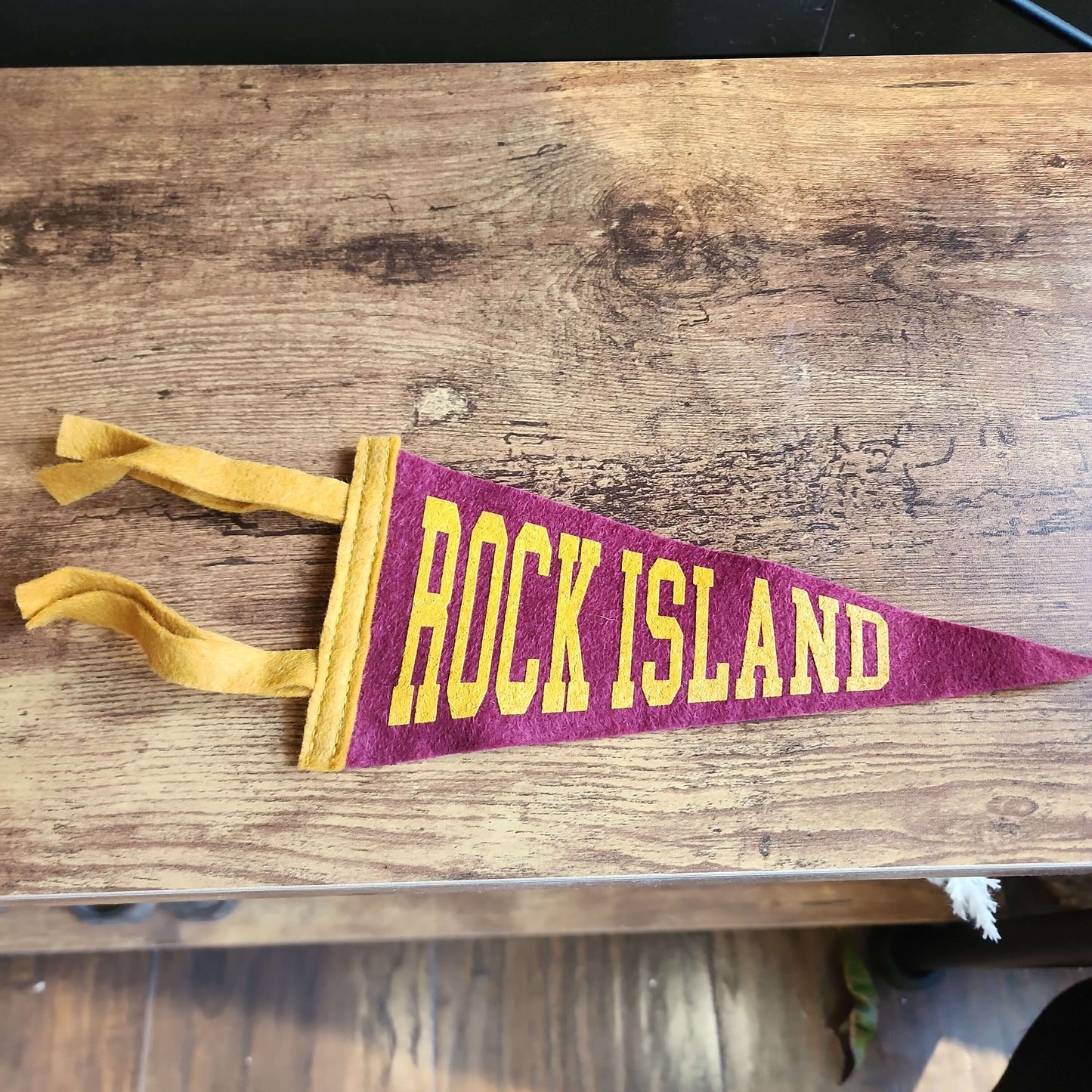 Oxford Pennant X Allied - Rock Island Mini Pennant
