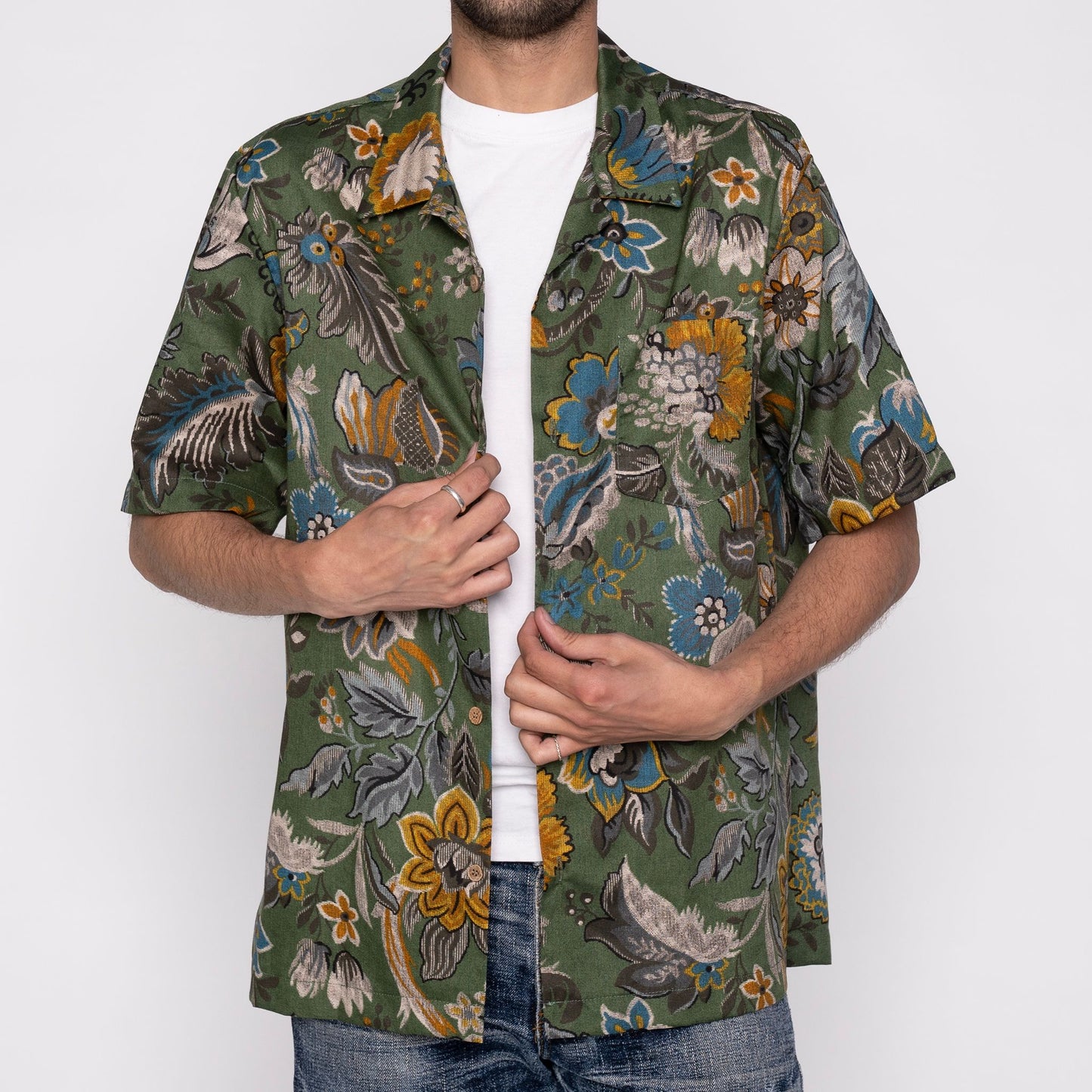 Naked and famous vintage pique in floral print green