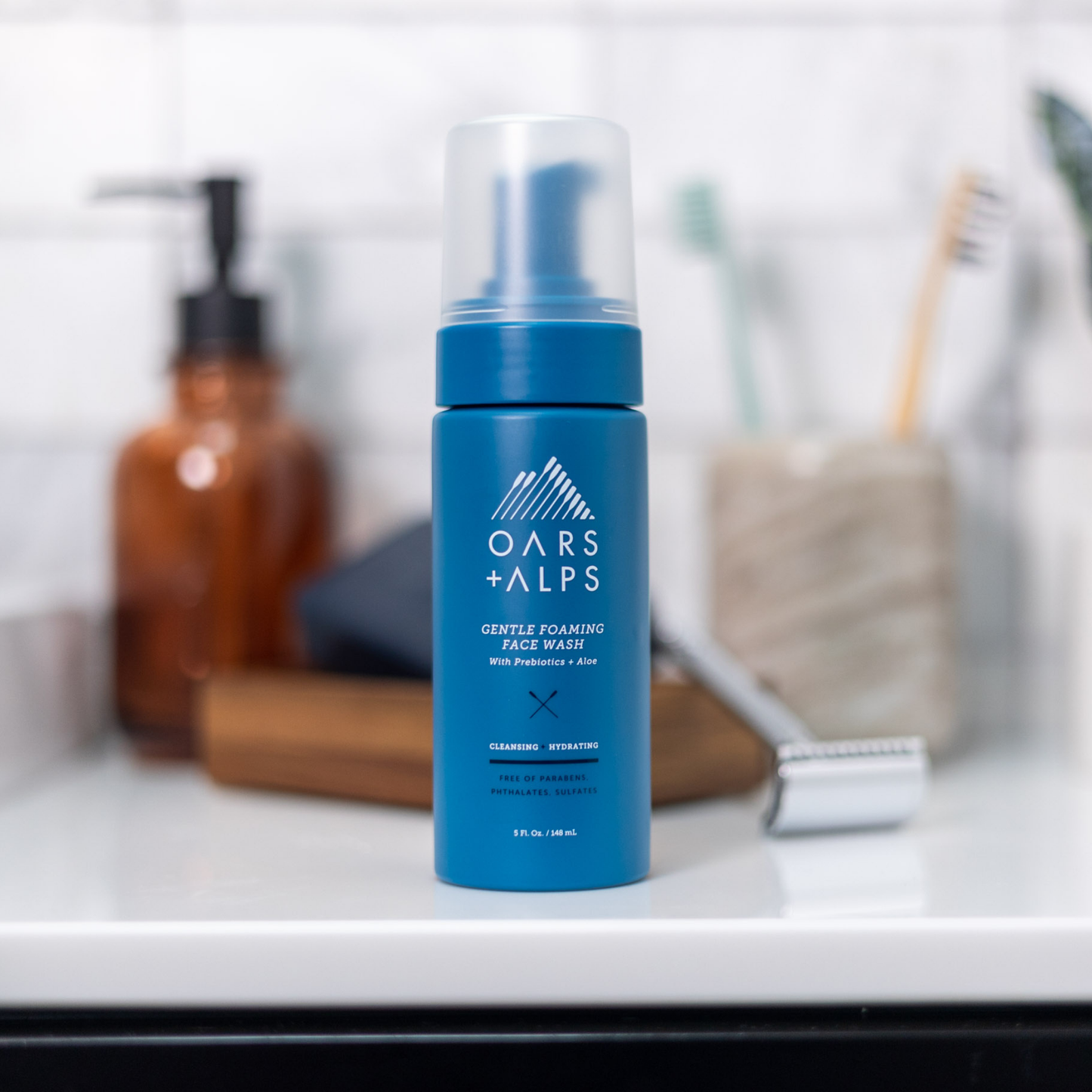 Gentle Foaming Men's Face Wash - Unscented with Prebiotics